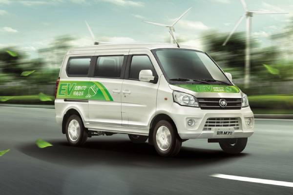 Yiziphi izinyathelo zokuphepha zokushaja i-Electric Minivan?